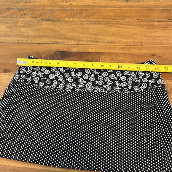 Sweet Spot Skirt, reversible/adjustable skirt, bike pattern. - Picture 5 of 6